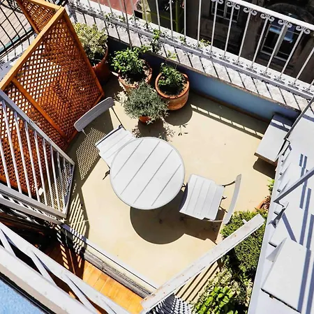 Blue Pera House בית נופש